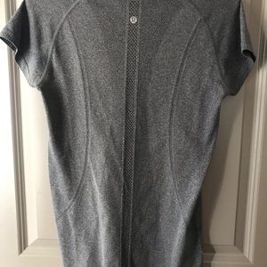 Lululemon swiftly tech short sleeve
